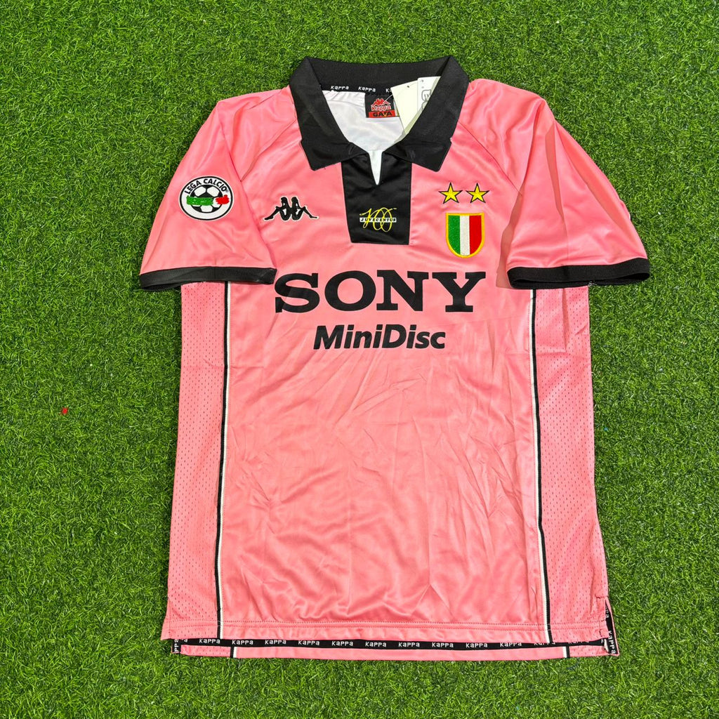 Alessandro del Piero – Juventus 1996/98 Retro Pink Kit Jersey – | | – Front View