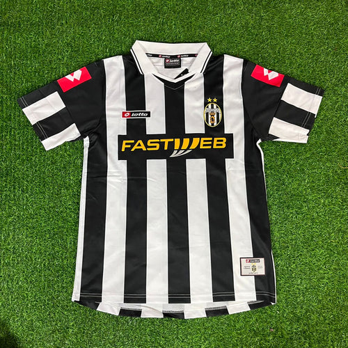 Alessandro Del Piero Juventus 2001 2002 Season Retro Jersey – Front View