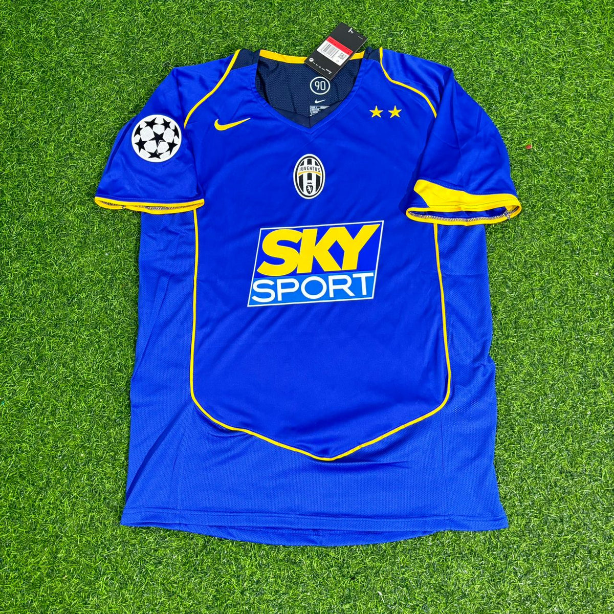 Andrea Pirlo Juventus Blue Retro Football Jersey – Front View