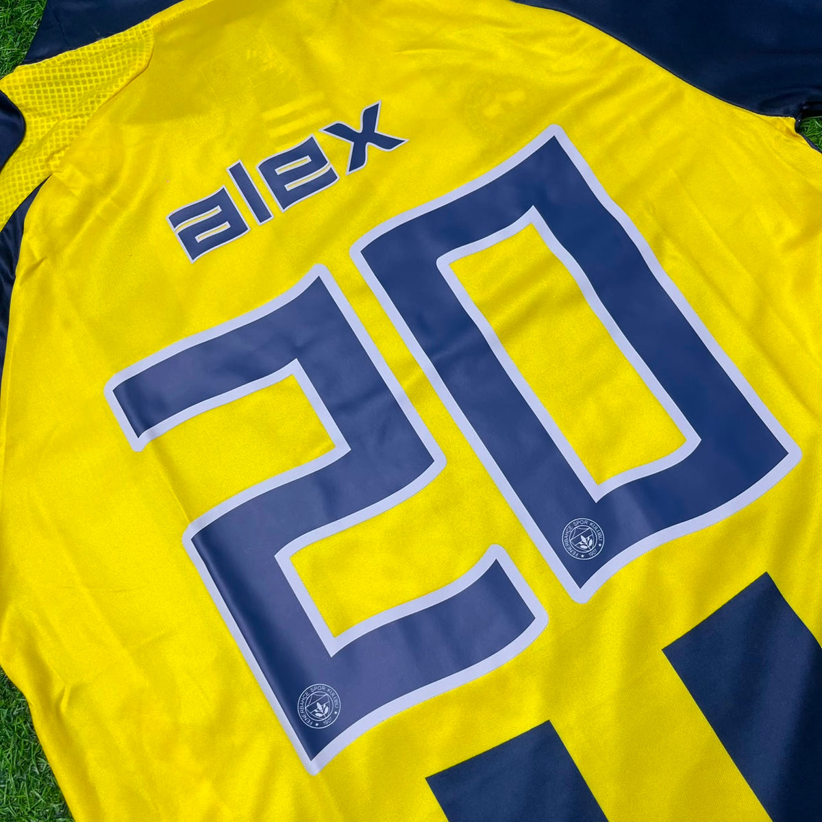 Alex de Souza Fenerbahçe 2007 2008 Home Retro Football Jersey – Detailed View
