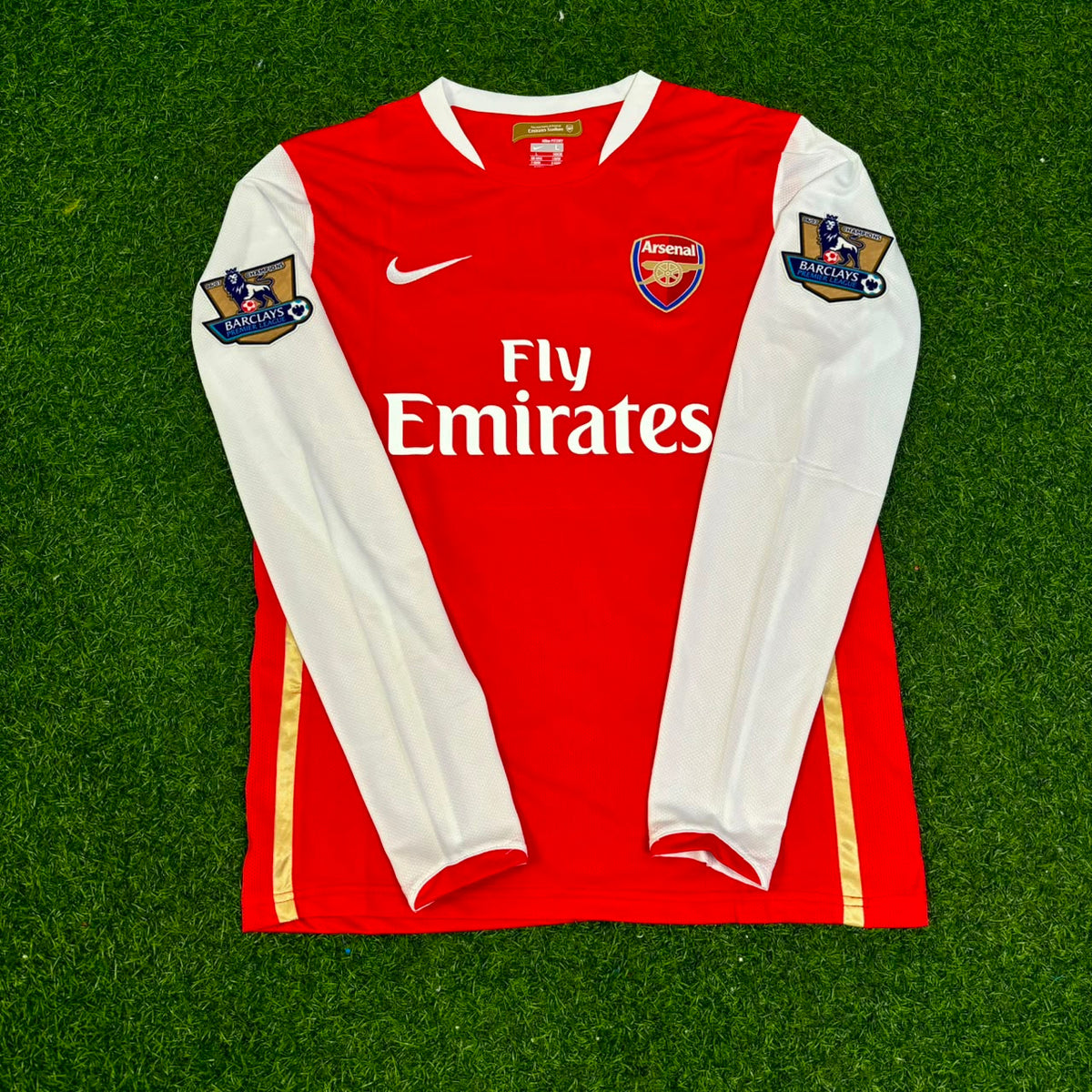 Arsenal 2006 2007 Home Long Sleeve Retro Jersey – Alexander Hleb #13 – Front View