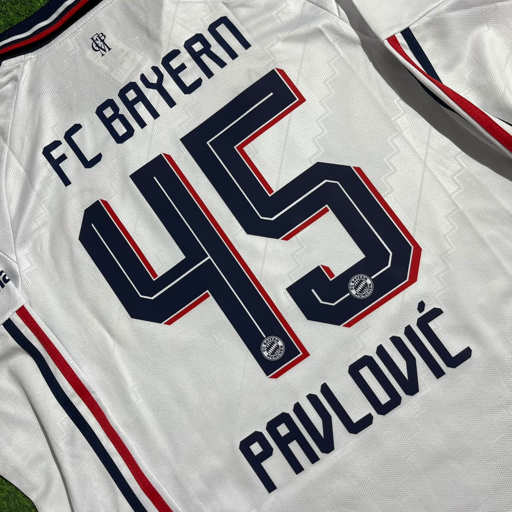 Aleksandar Pavlović #45 Bayern Munchen 2027 Away Long Sleeve New season – Front View