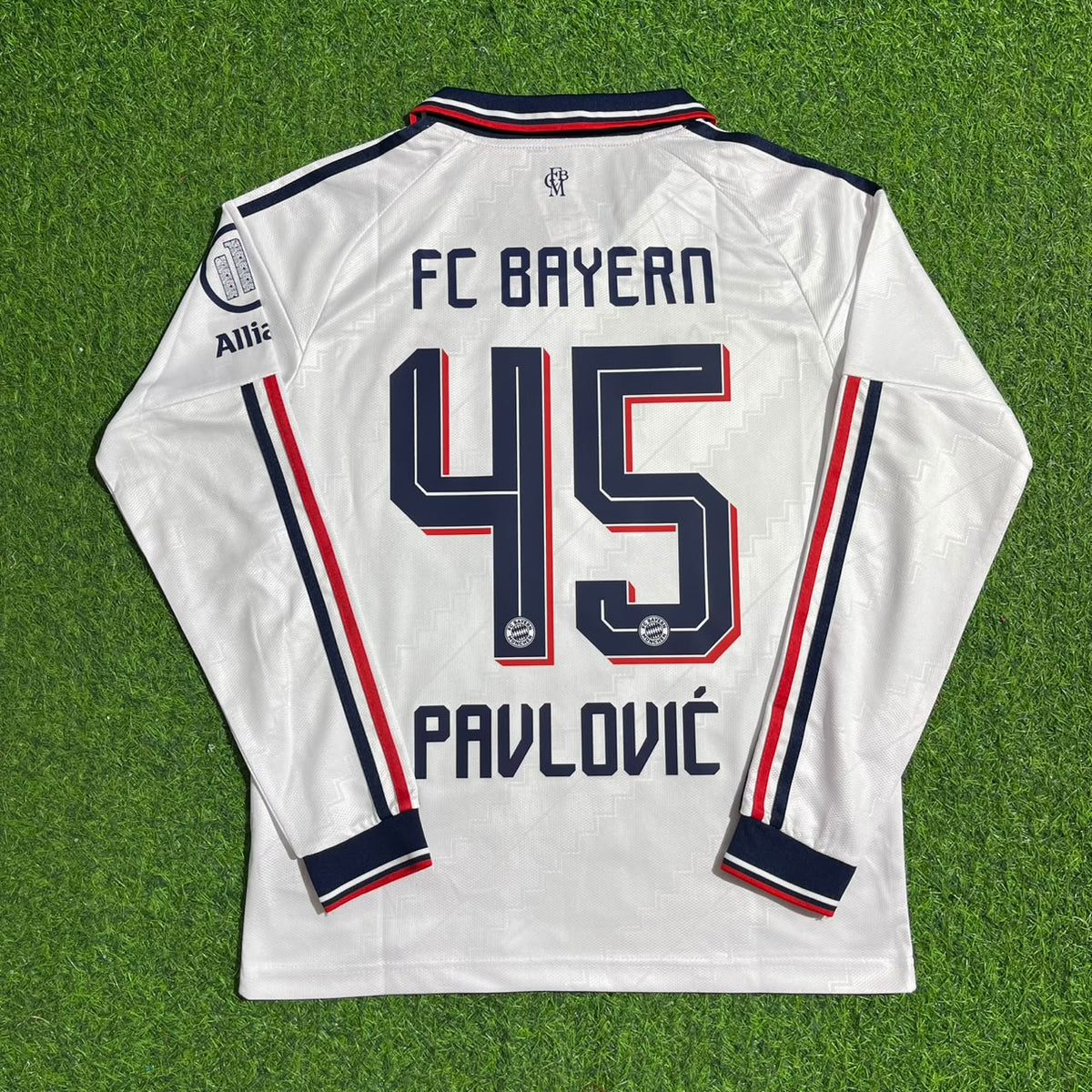 Aleksandar Pavlović #45 Bayern Munchen 2027 Away Long Sleeve New season – Back View
