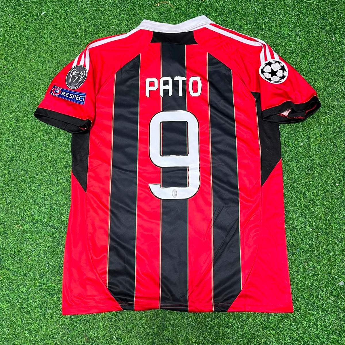 Alexandre Pato – AC Milan 2012/13 Home Retro Kit Jersey – | | – Back View