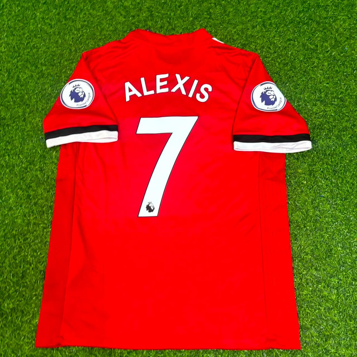 Alexis Sanchez Manchester United 2017/2018 Football Jersey – Back View