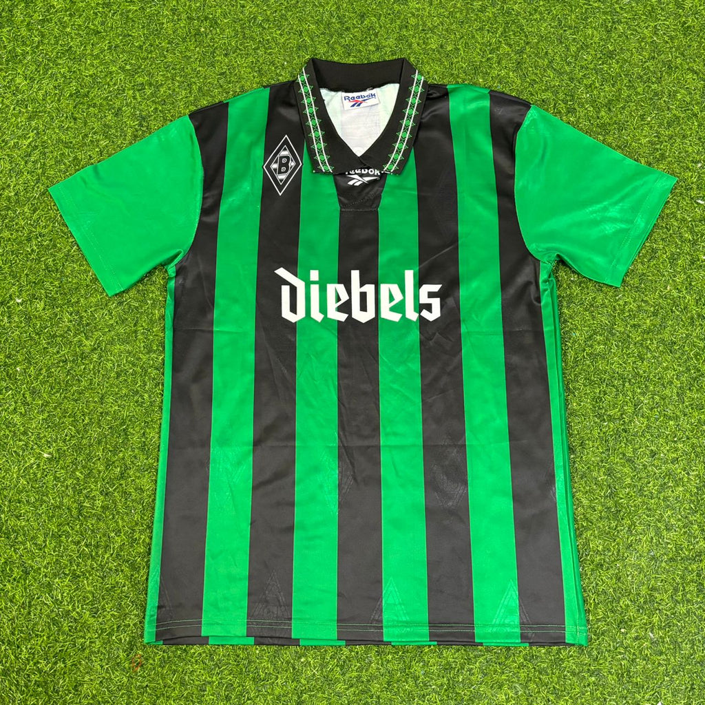 Allan Simonsen #7 Borussia Mönchengladbach Retro Jersey – Front View
