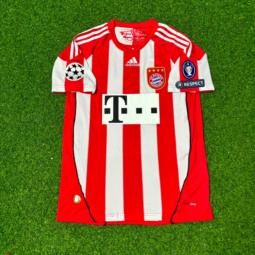 2010/11 Anatoliy Tymoshchuk Bayern Munich Home Retro Football Jersey – Front View