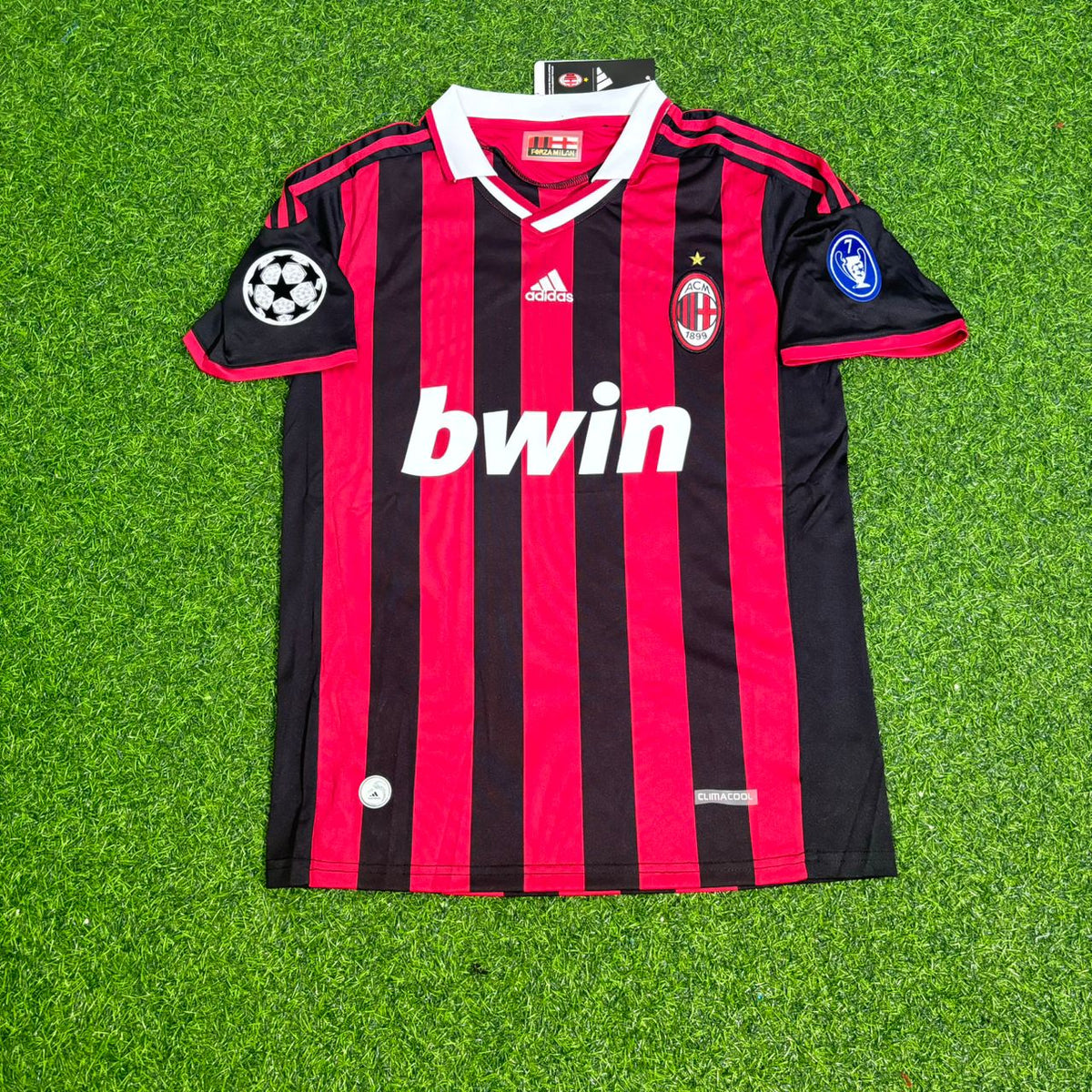 Andrea Pirlo - AC Milan 2009 2010 Red Black Kit Jersey – Front View