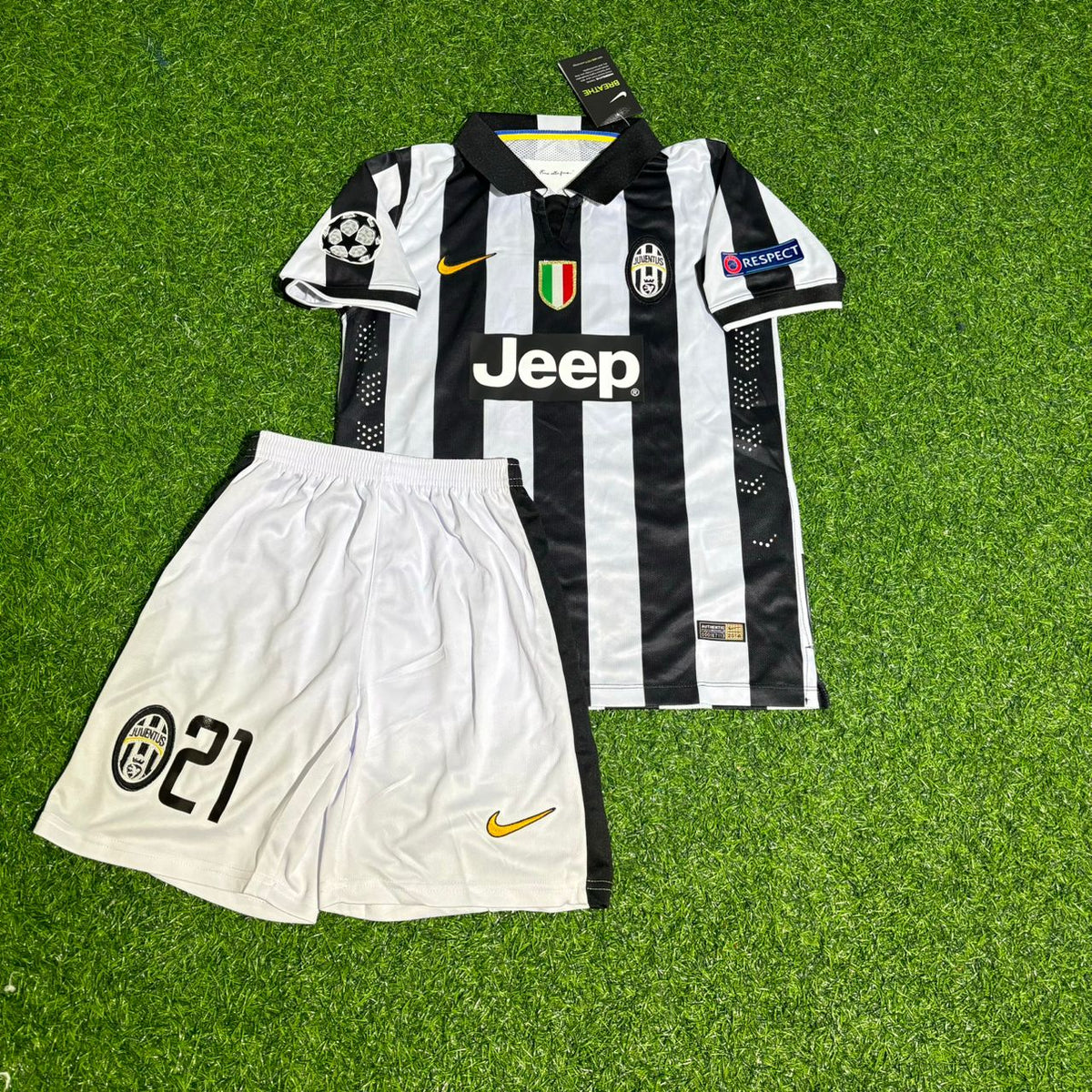 Juventus 2014/2015 Retro Kids Football Jersey – Andrea Pirlo – Front View