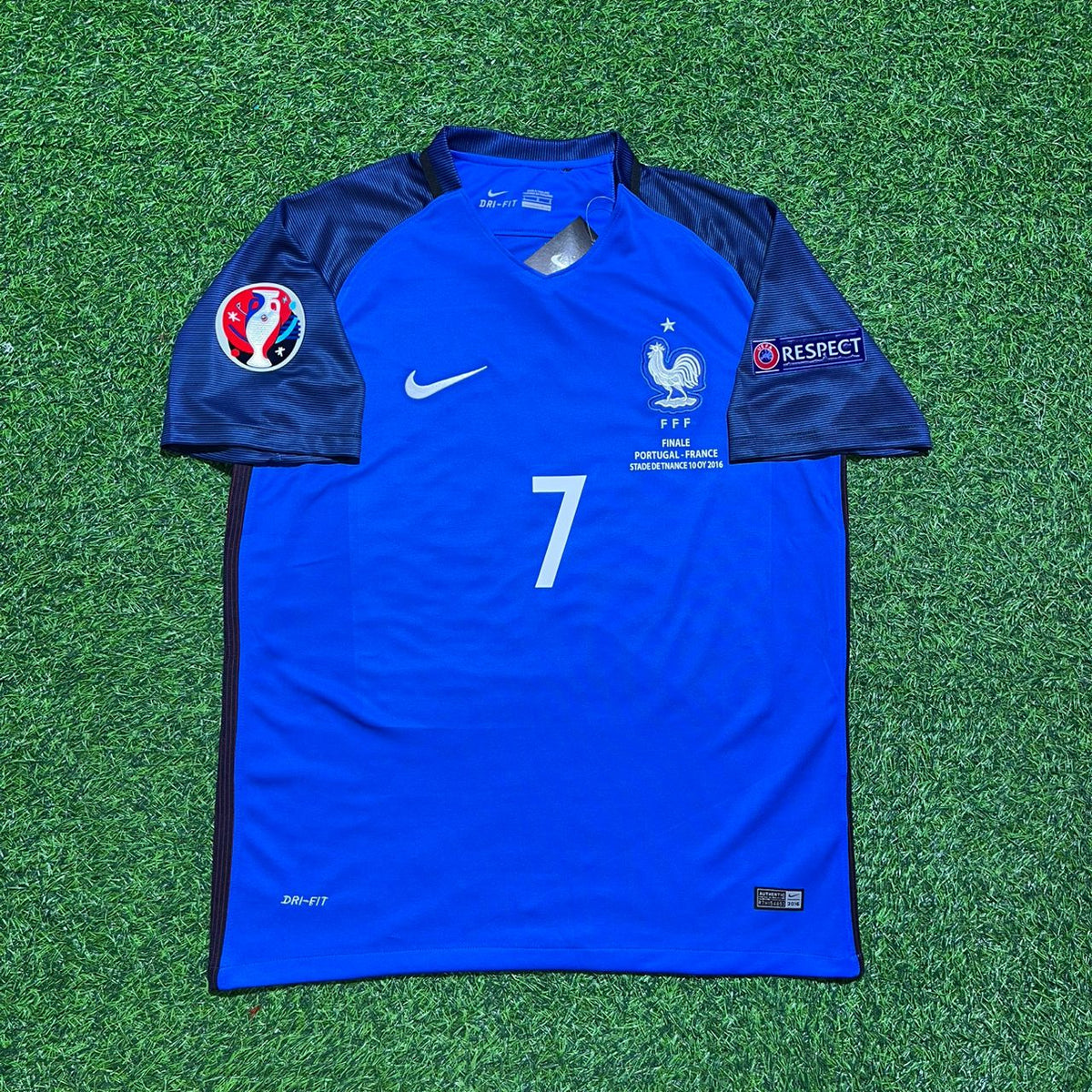 France Euro 2016 Home Retro Football Jersey – Antoine Griezmann #7 – Front View