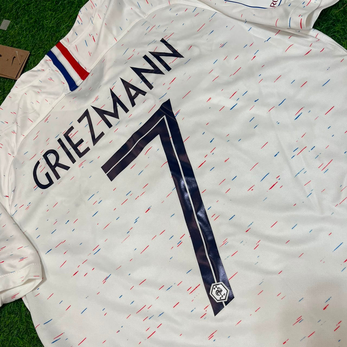 France 2018 World Cup Kit Jersey – Antoine Griezmann 7- – Detailed View
