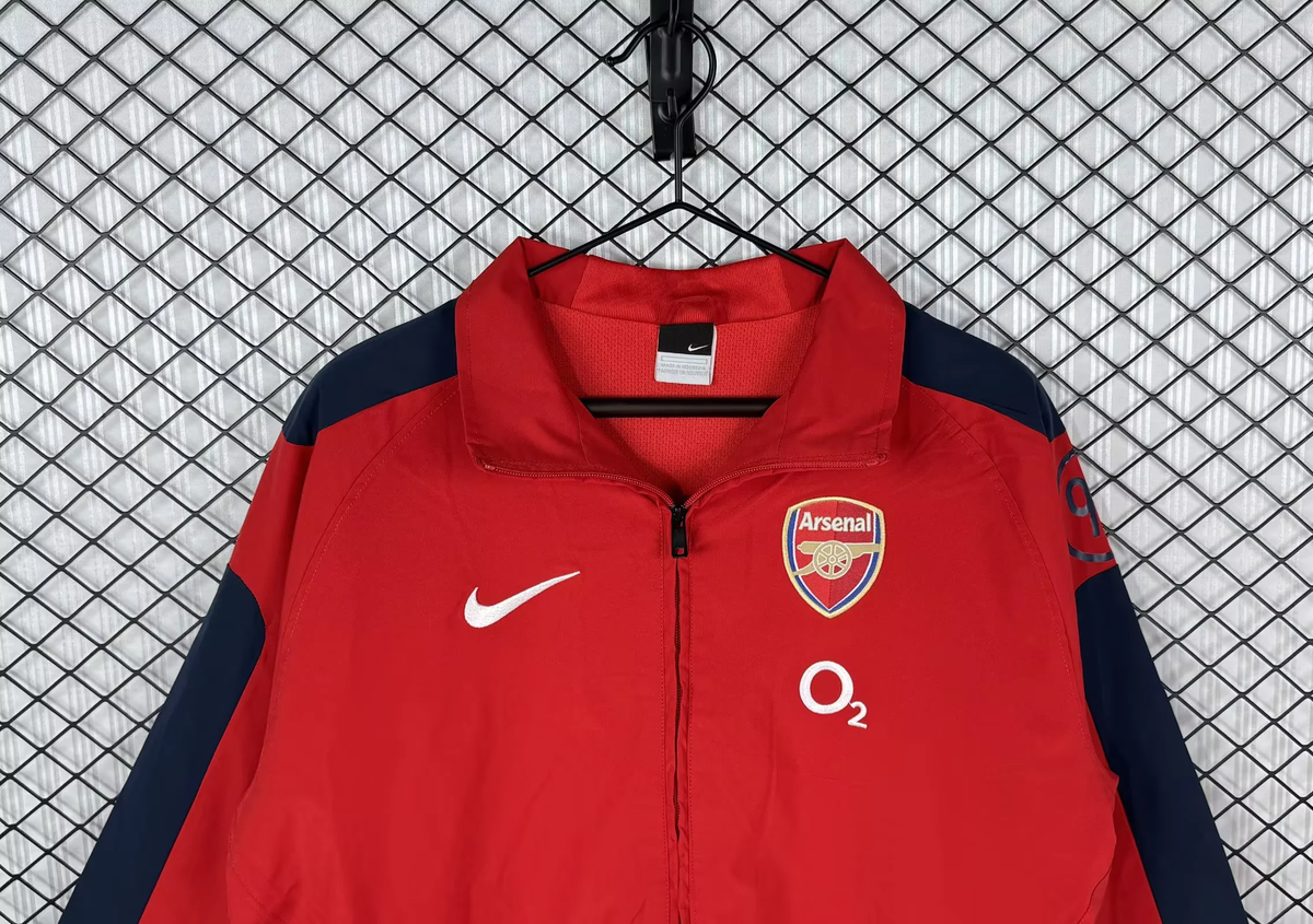 2004/05 Arsenal Red Retro Windbreaker Jacket Jersey – Detailed View