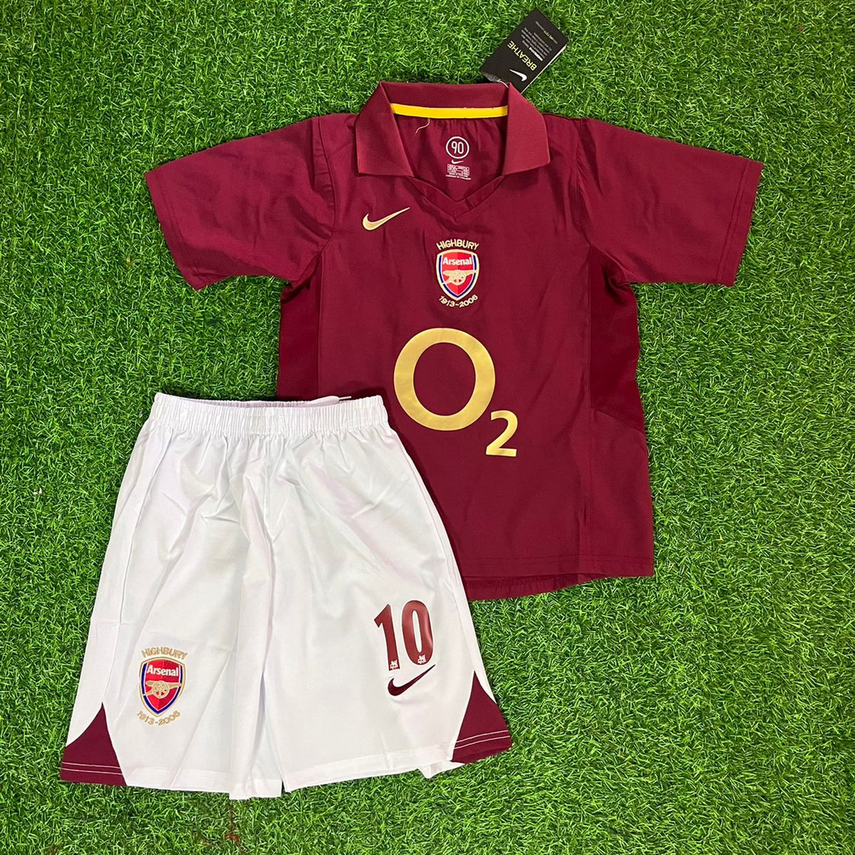 2005/06 Dennis Bergkamp Arsenal Home Burgundy Kids Kit Football Jersey for Children – Front View