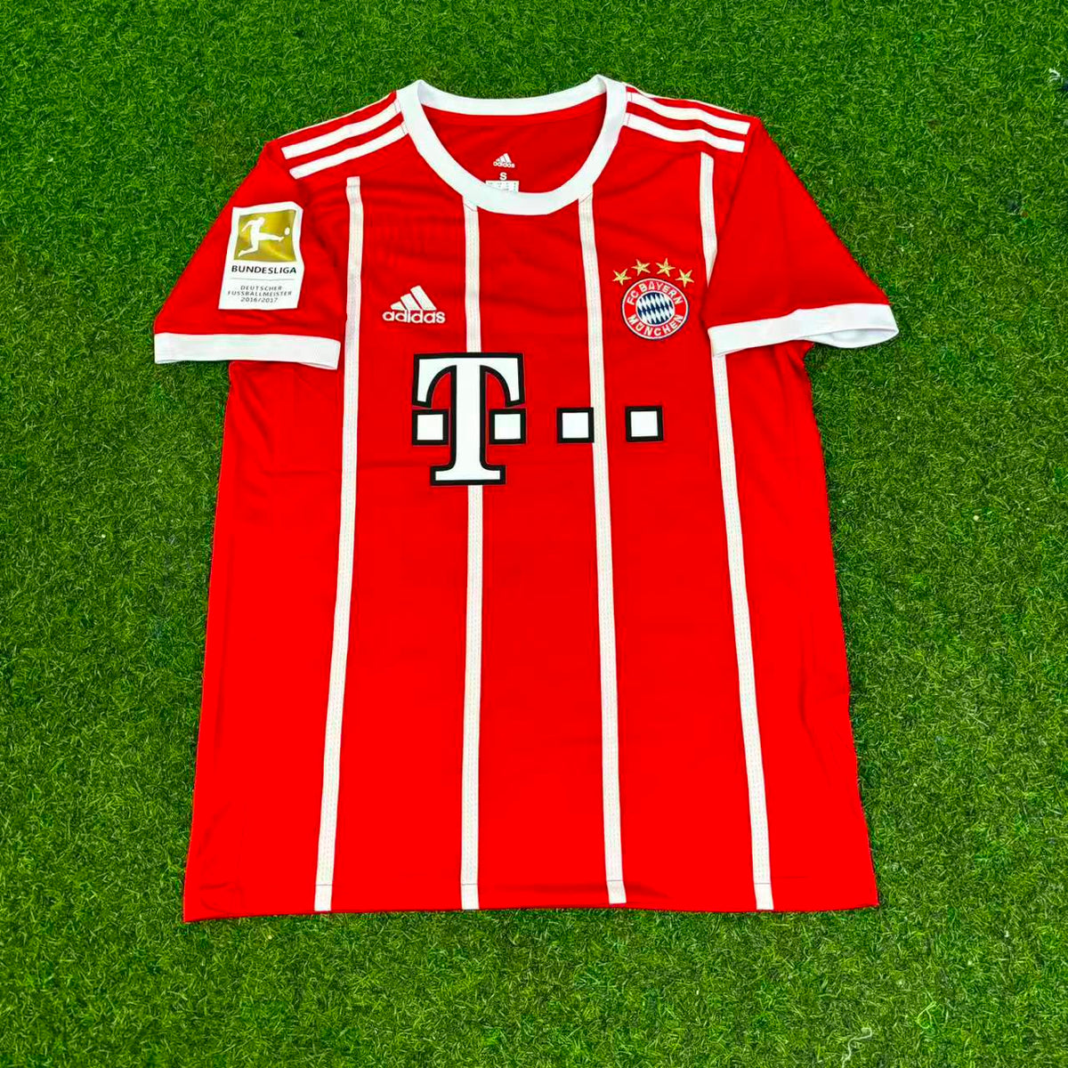 Bayern Munich 2017-2018 Retro Home Jersey – Arturo Vidal – Front View
