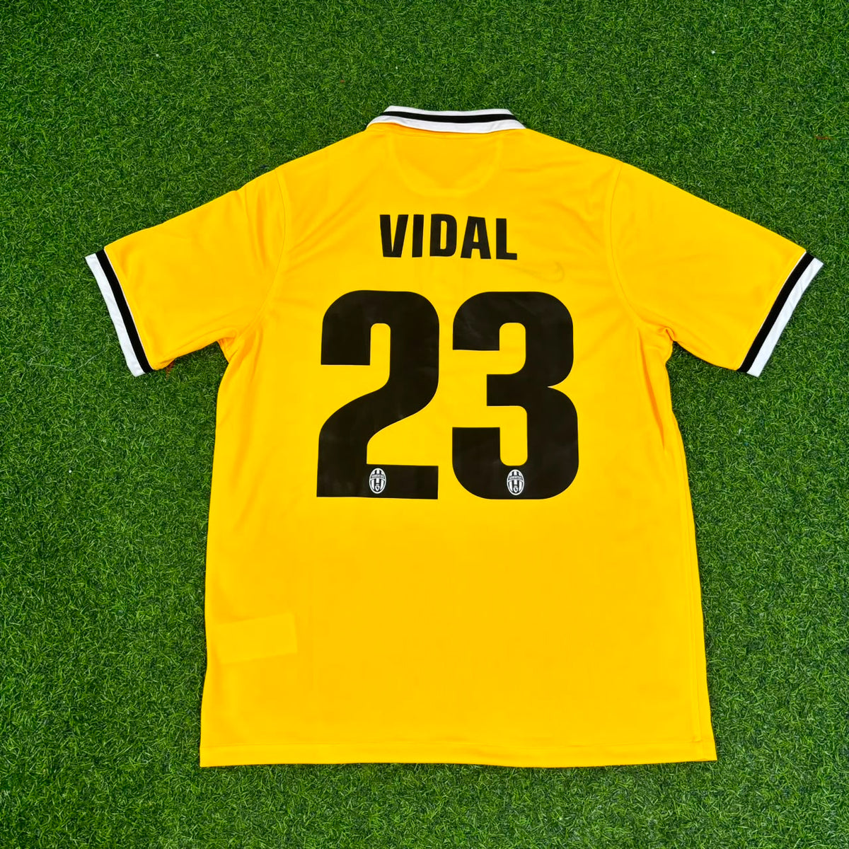 Arturo Vidal Juventus 2013/2014 Yellow Away Retro Football Jersey – Back View