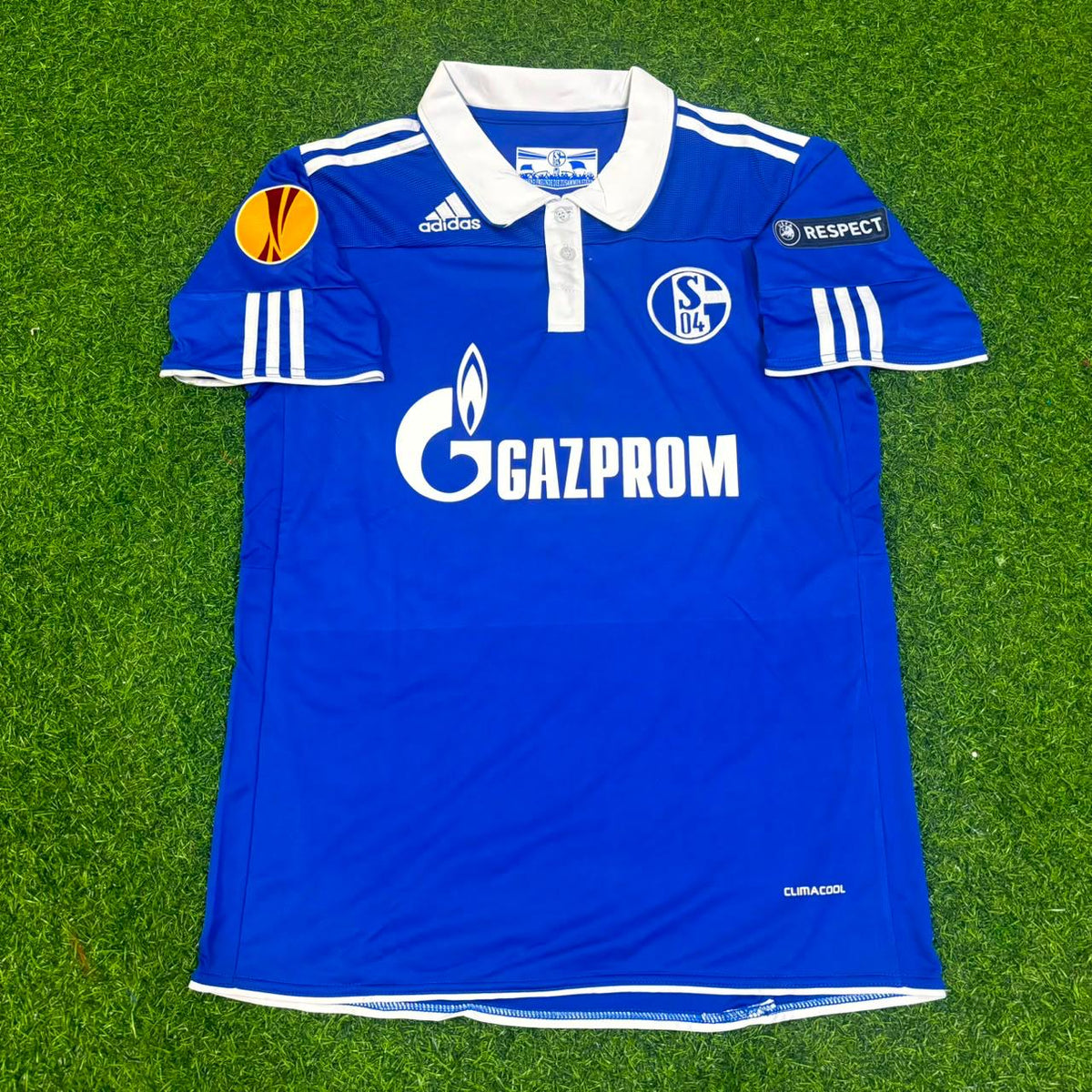 Atsuto Uchida Schalke 04 2011 2012 Retro Uefa Patch Football Jersey – Front View