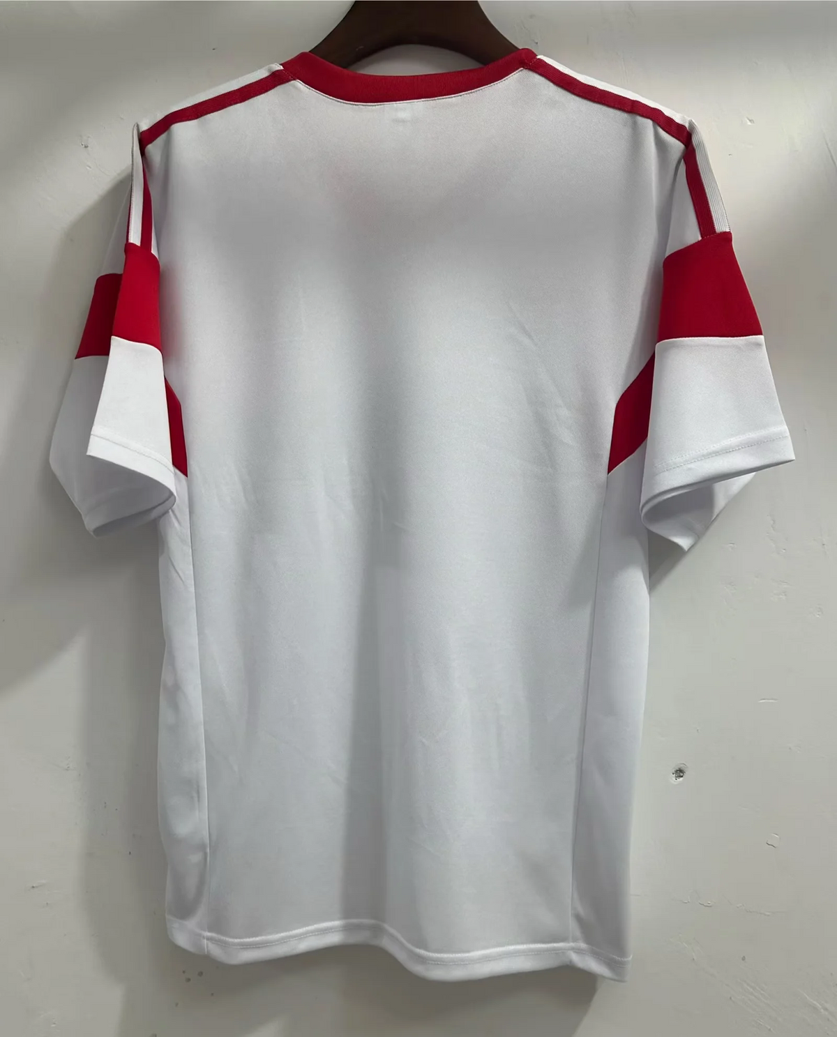 1988 HSV Weißes Heimtrikot Fußball Hamburger Retro Heimtrikot – Front View