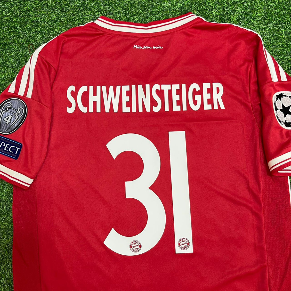 Bastian Schweinsteiger Bayern Munich 2013 Champions League Final Jersey – Detailed View