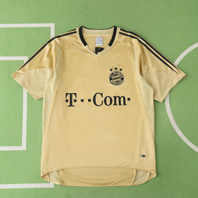 Bayern München 04/05 Season Away Retro Jersey – Back View