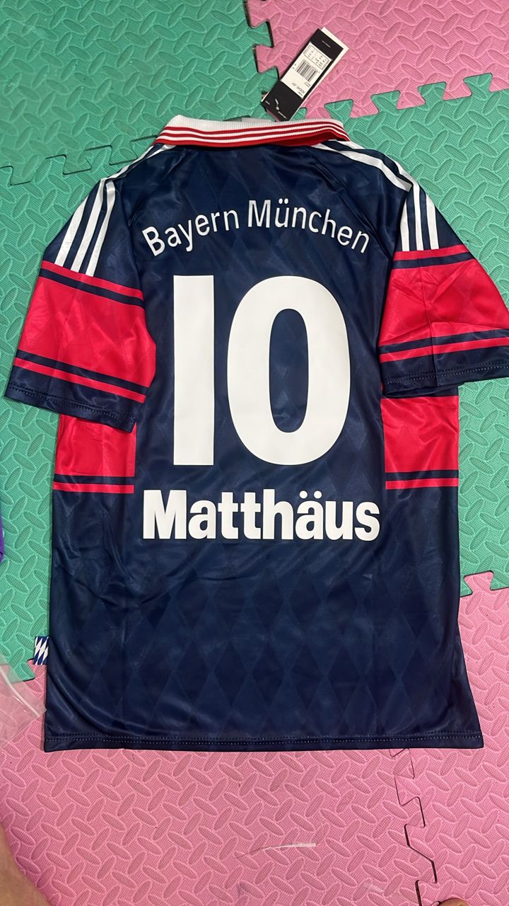 Lothar Matthäus Bayern Munich Retro 1997/99 Jersey – Detailed View