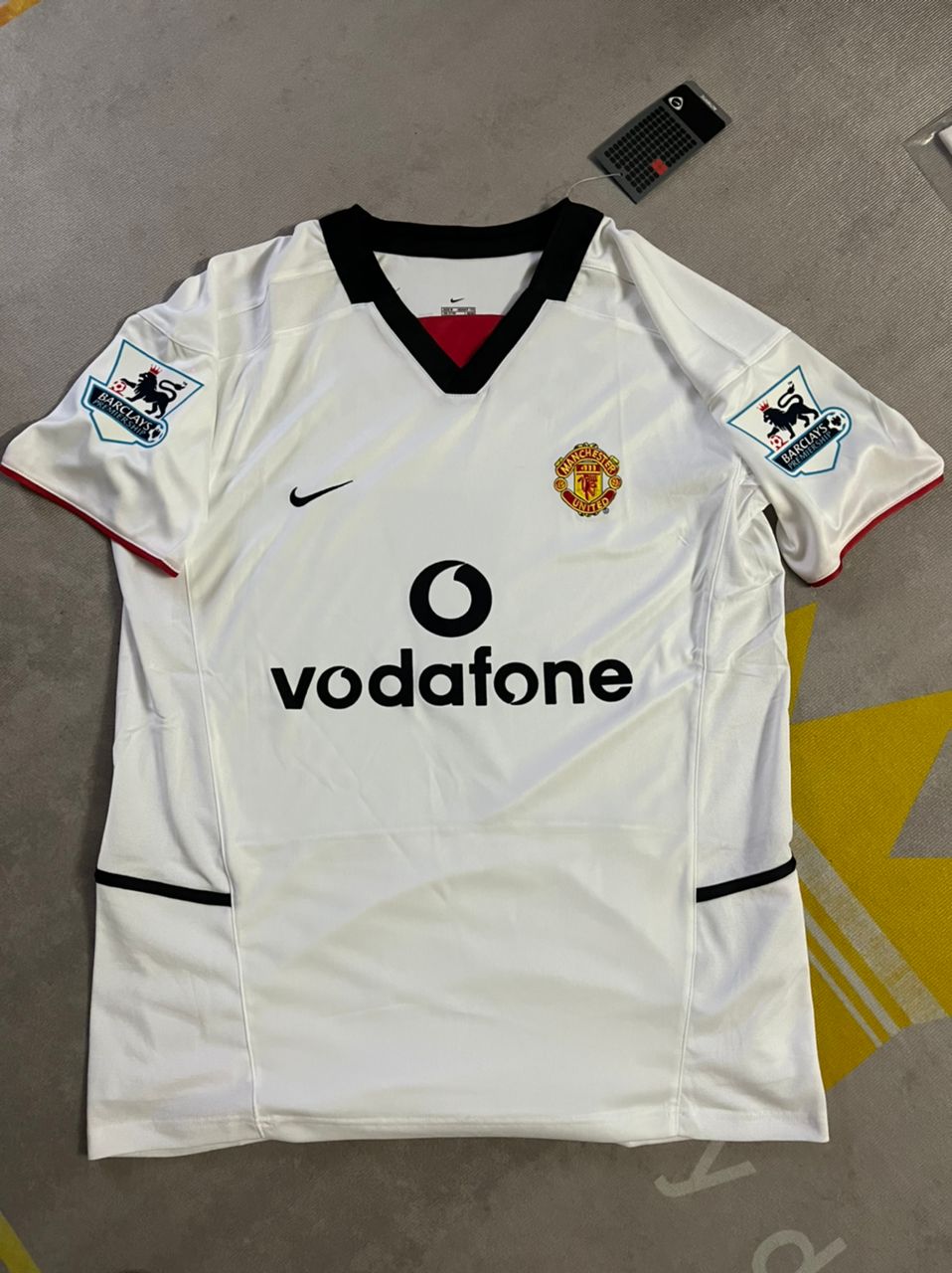 David Beckham Manchester United White Retro Jersey – 4