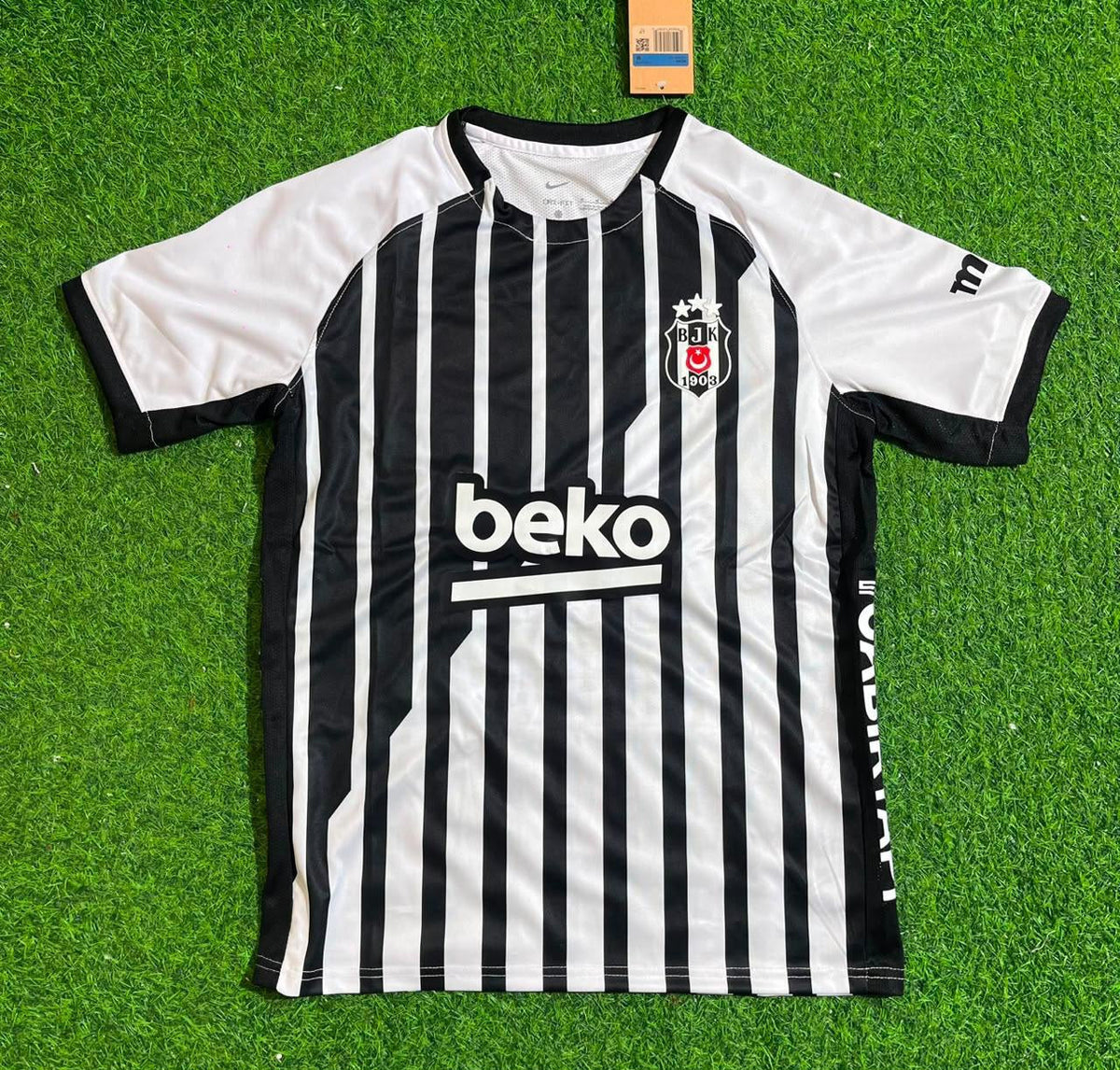 Alexander Nübel Besiktas 2027 New Season Football Goalkeeper Jersey Kit – Front View