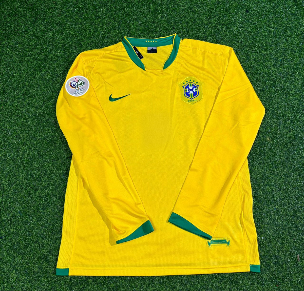 2006 Brazil World Cup Juninho Pernambucano #19 Long Sleeve Football Jersey – Front View