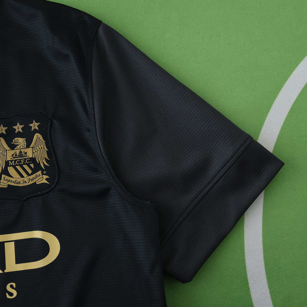 David Silva Manchester City 2013-2014 Retro Kit Jersey – Front View