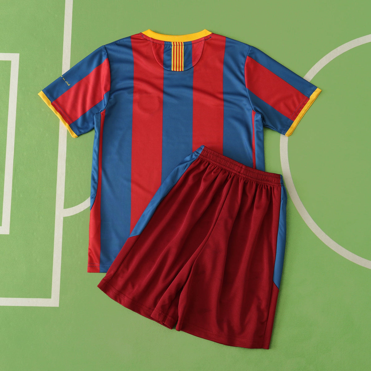 2010/11 Barcelona Home Kids Kit Kindertrui (Ages 3-13) – Front View