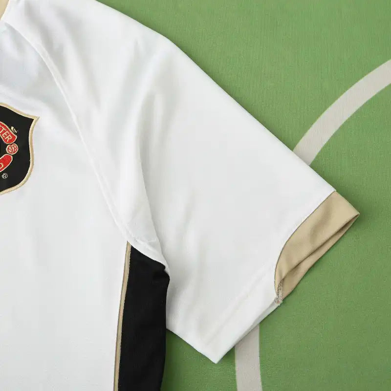 Manchester United F.C 06/07 Season Away White Retro Jersey – Front View