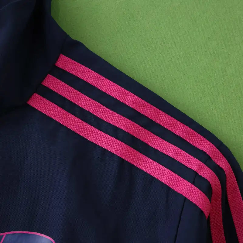 Arsenal 2025-26 Season Windbreaker Windjacke – Detailed View