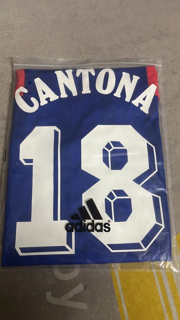 Eric Cantona 1992/93 France Blue Retro Jersey – Detailed View