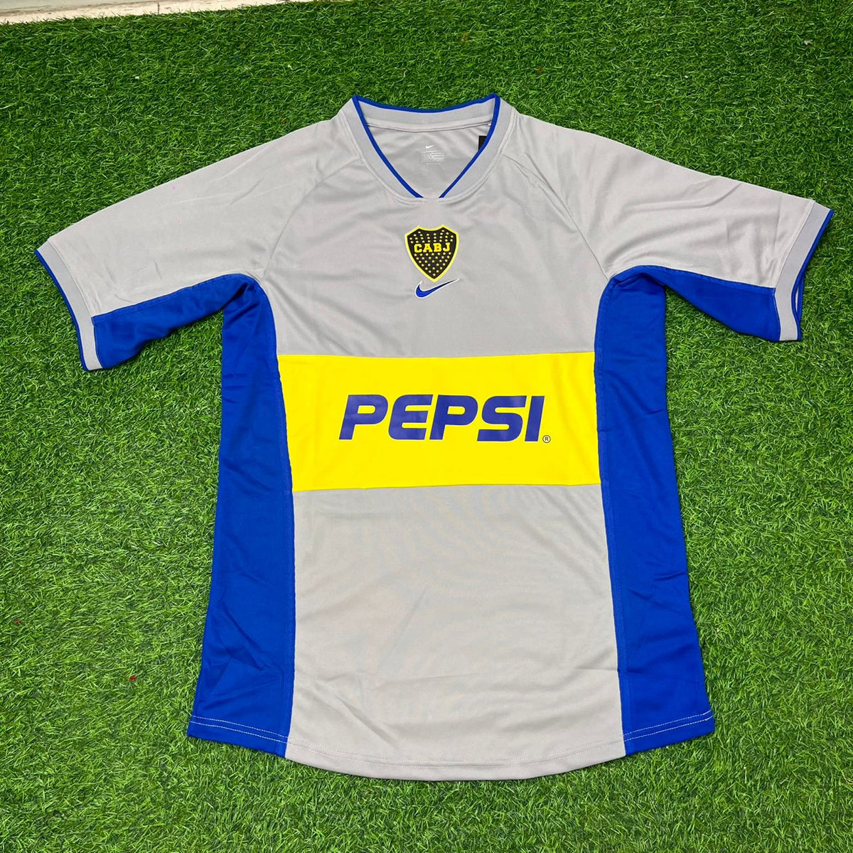 Hugo Ibarra Boca Juniors Away Retro Football Jersey – Front View