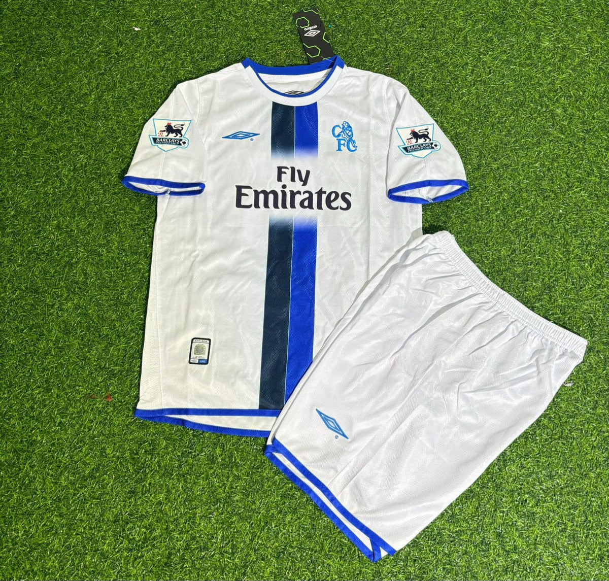 2004/05 Frank Lampard Chelsea Away Retro Kids White Football Jersey – Front View