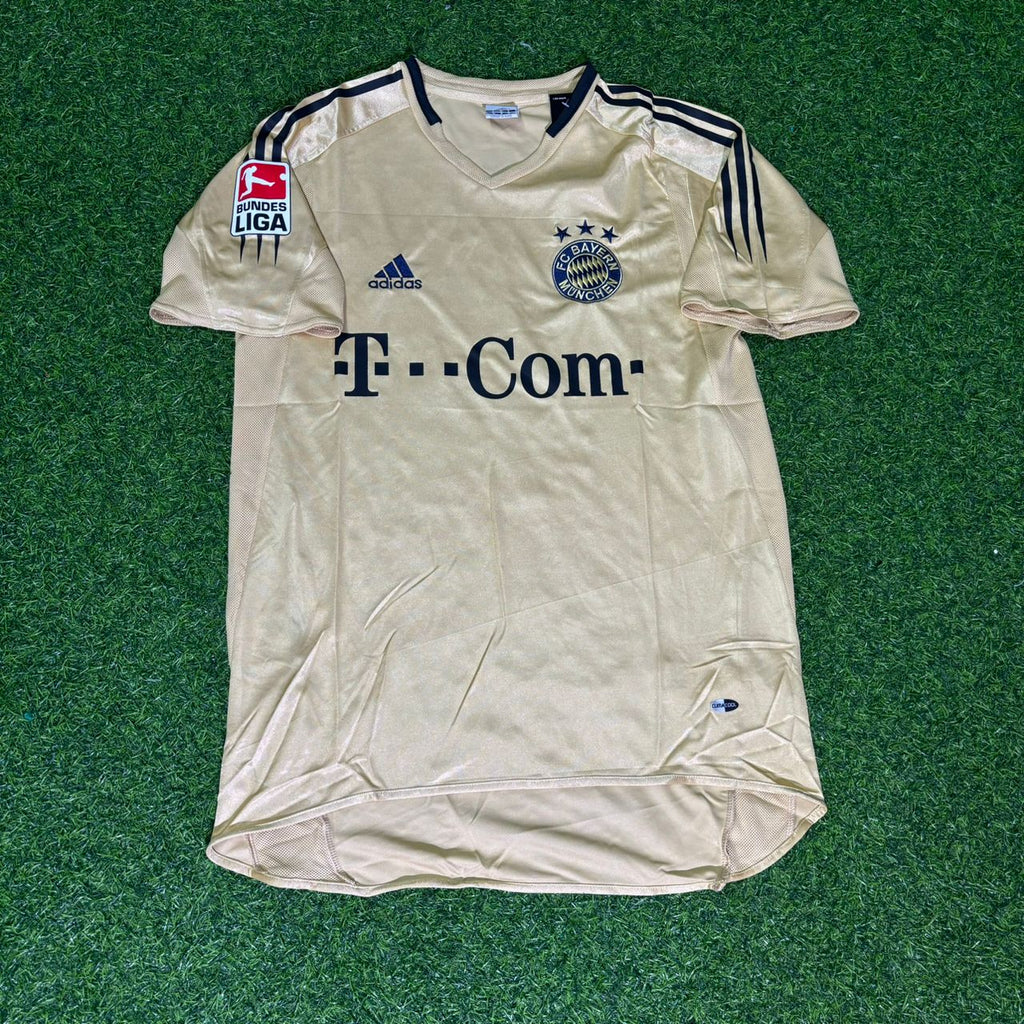 2004/05 Claudio Pizarro Bayern München Retro Golden Fußballtrikot Set Jersey – Front View