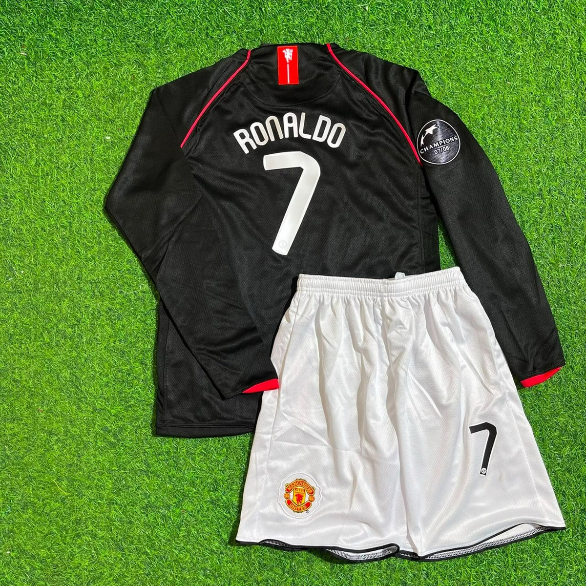 Cristiano Ronaldo 7 Manchester United 2007-2008 Black Champions League Patch Kids Kit Jersey KinderTrikot – Back View