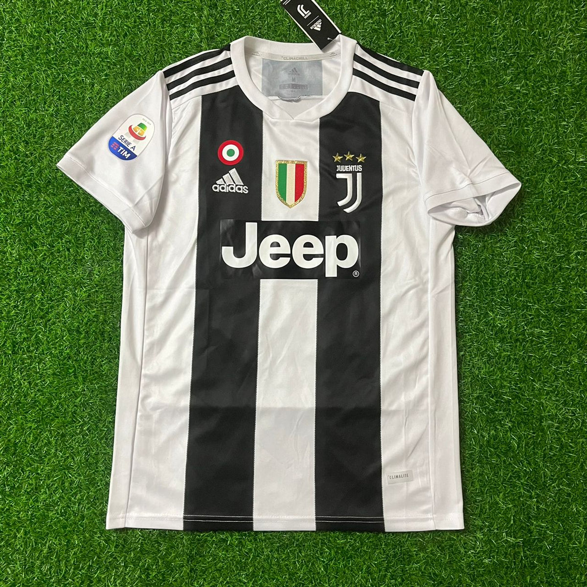 Cristiano Ronaldo Juventus 2018 2019 Retro Jersey – Front View