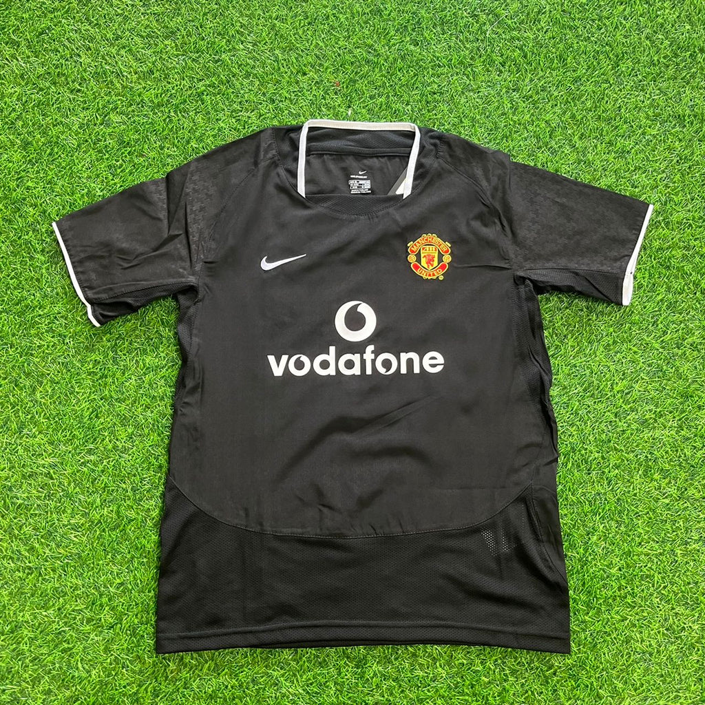2003 Cristiano Ronaldo Manchester United 2004 Retro Black Football Jersey – Front View