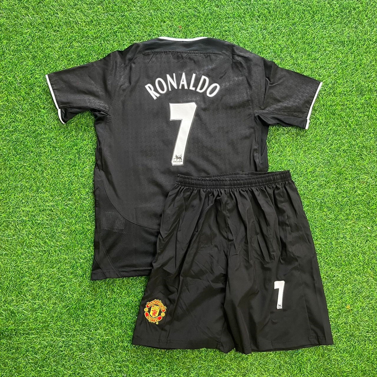 Cristiano Ronaldo Manchester United 2003 Black Retro Kids Football Jersey – Back View