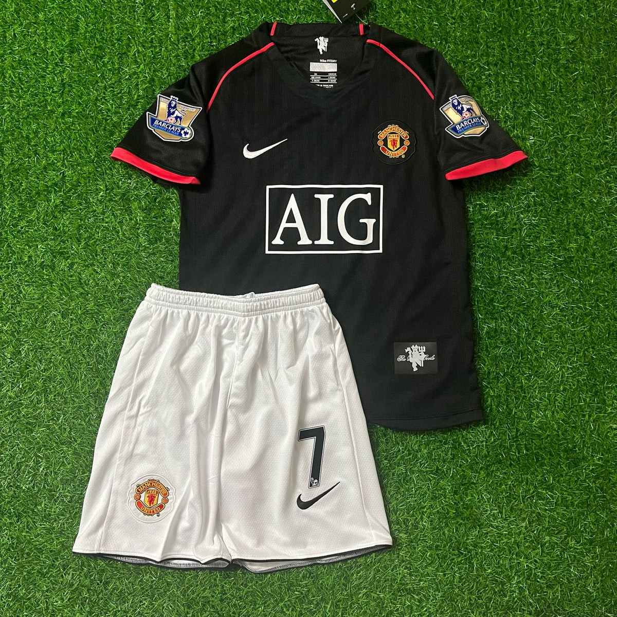 Cristiano Ronaldo Manchester United 07/08 Black Kids Football Jersey for Children – Front View