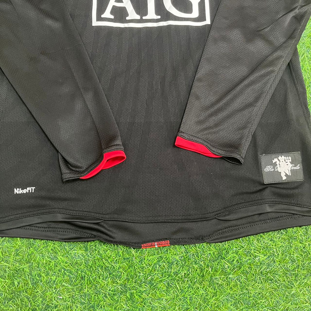 2007/08 Paul Scholes Manchester United Champions League Patch Black Retro Football Jersey Collection – Detailed View