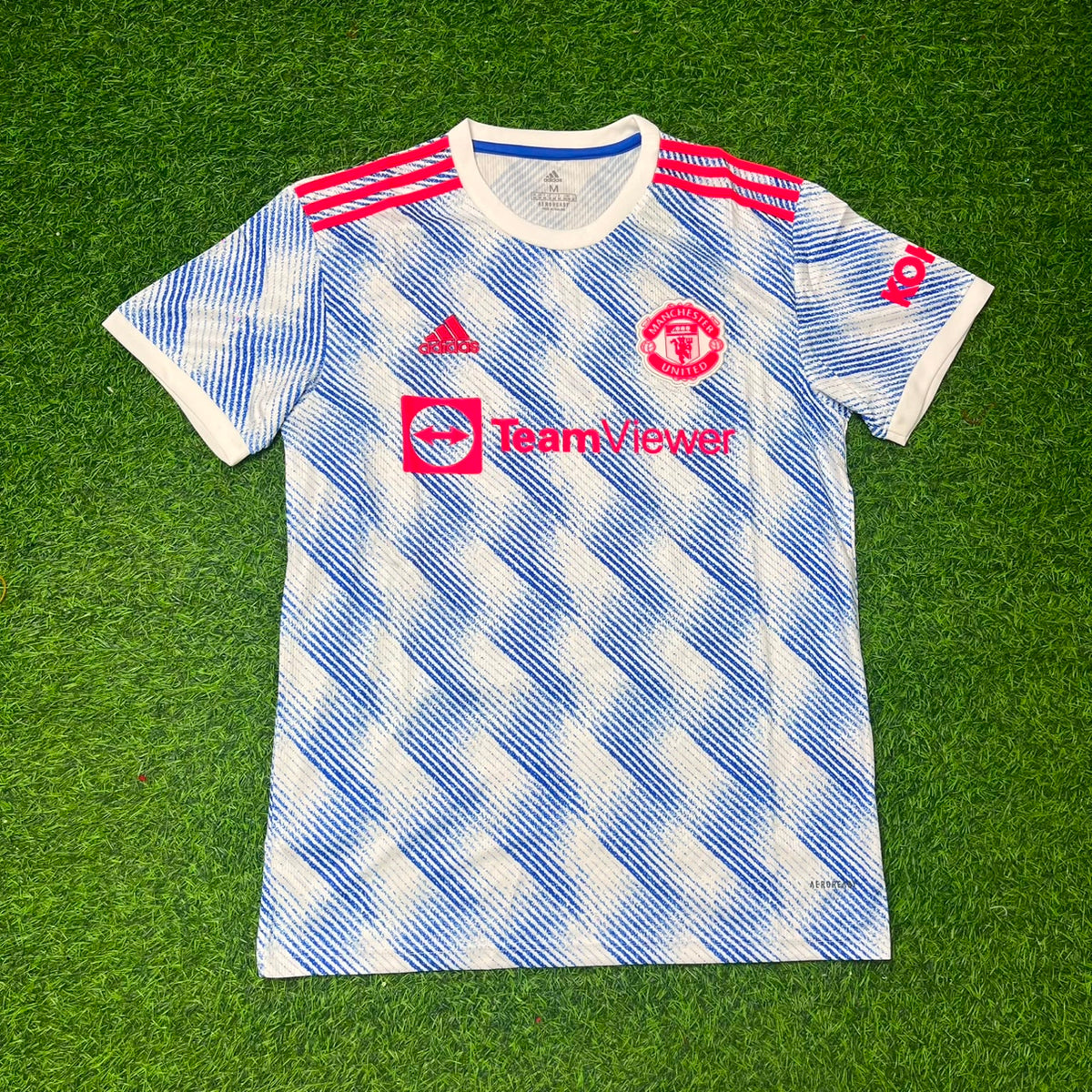 Manchester United 2021-2022 Final Season Away Retro Football Jersey – Nemanja Matic – Front View