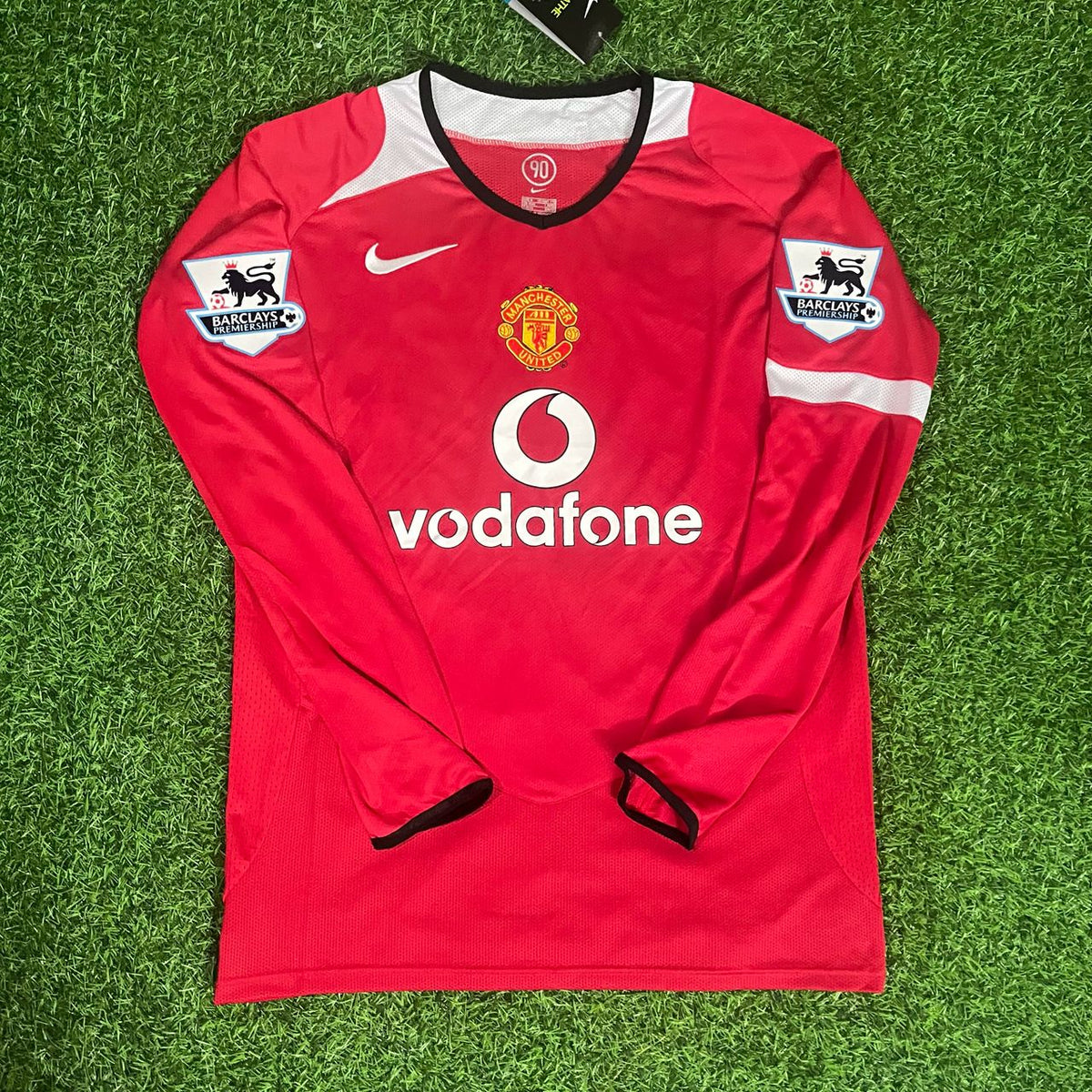 Cristiano Ronaldo Manchester United 2005 EPL Patch Retro Kit Jersey – Front View