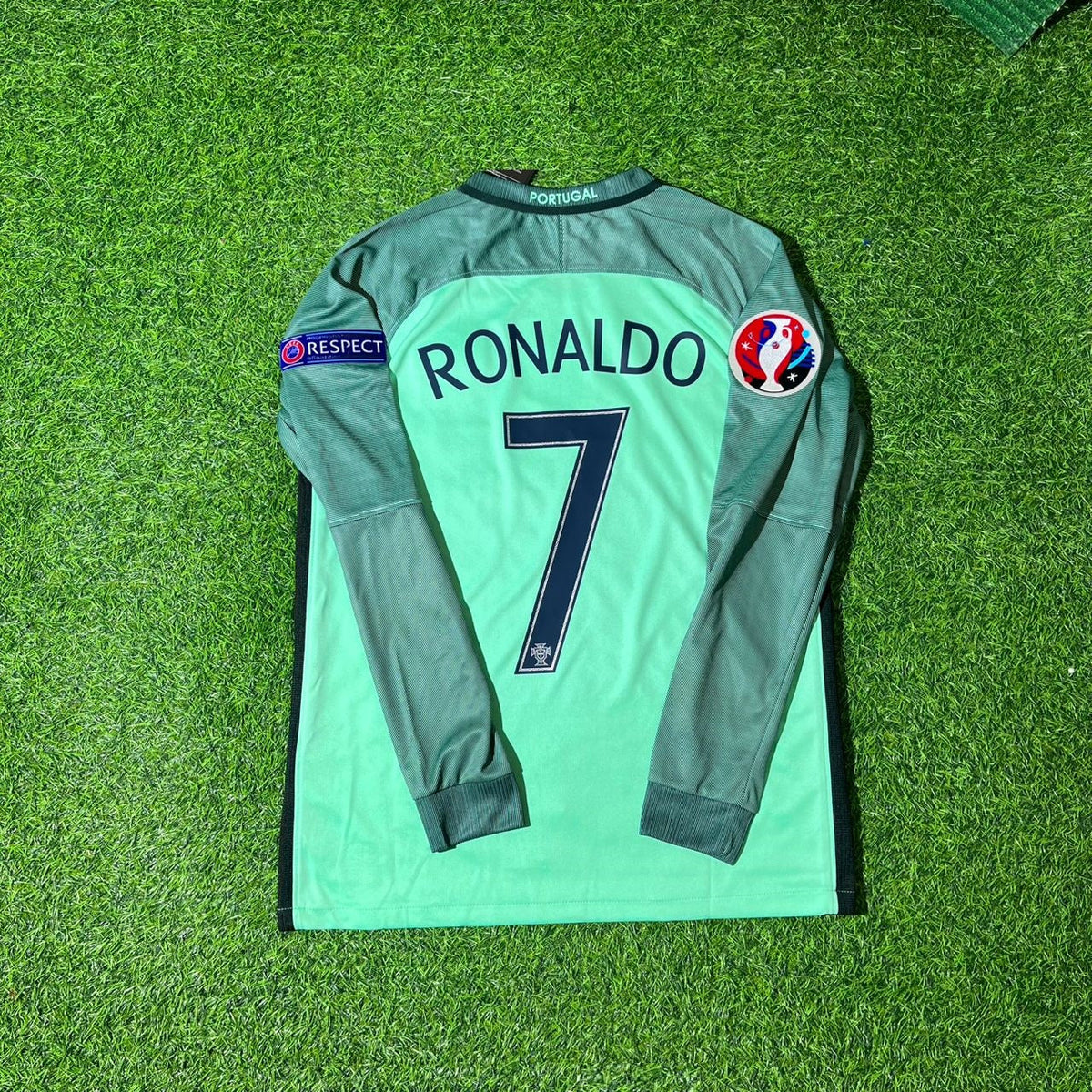 Cristiano Ronaldo Portugal 2018 World Cup Long Sleeve Retro Football Jersey – Back View