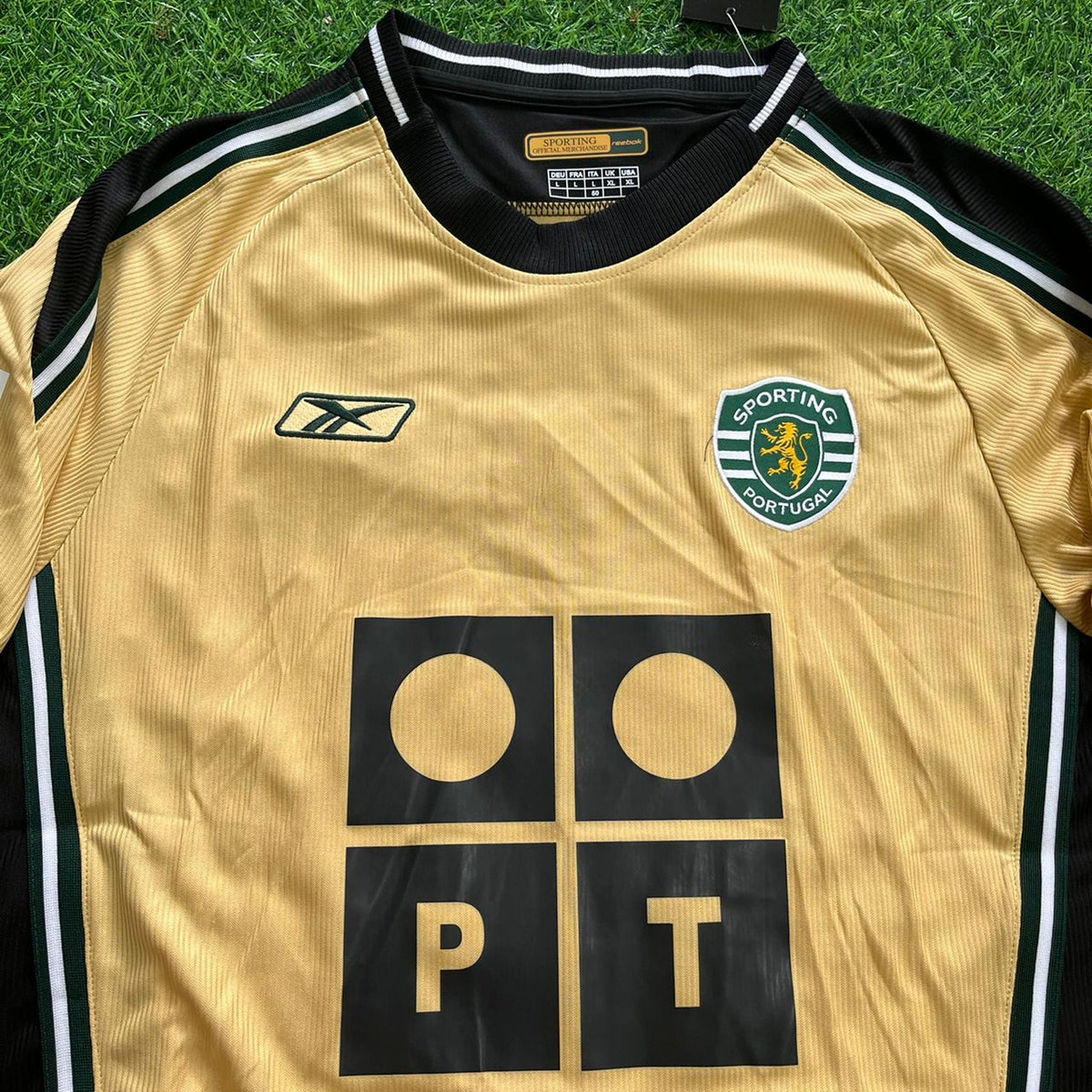 Cristiano Ronaldo Sporting CP 2003 Debut Retro Football Jersey – Detailed View