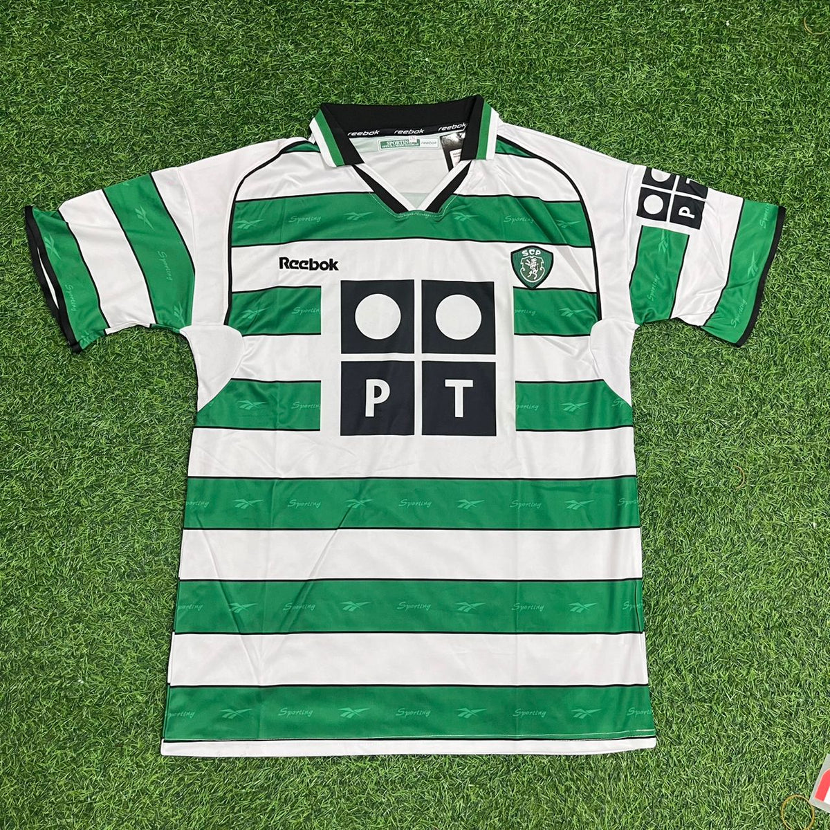 Cristiano Ronaldo Sporting CP Debut Retro Football Jersey Collection – Front View
