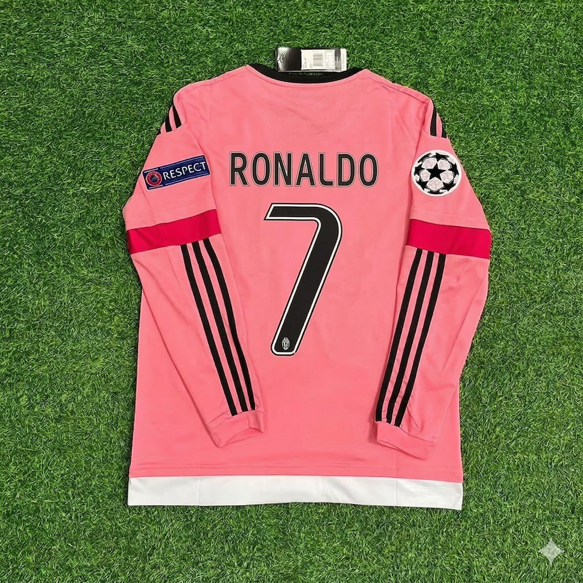 Juventus Pink Retro Pink Jersey – Cristiano Ronaldo – Back View
