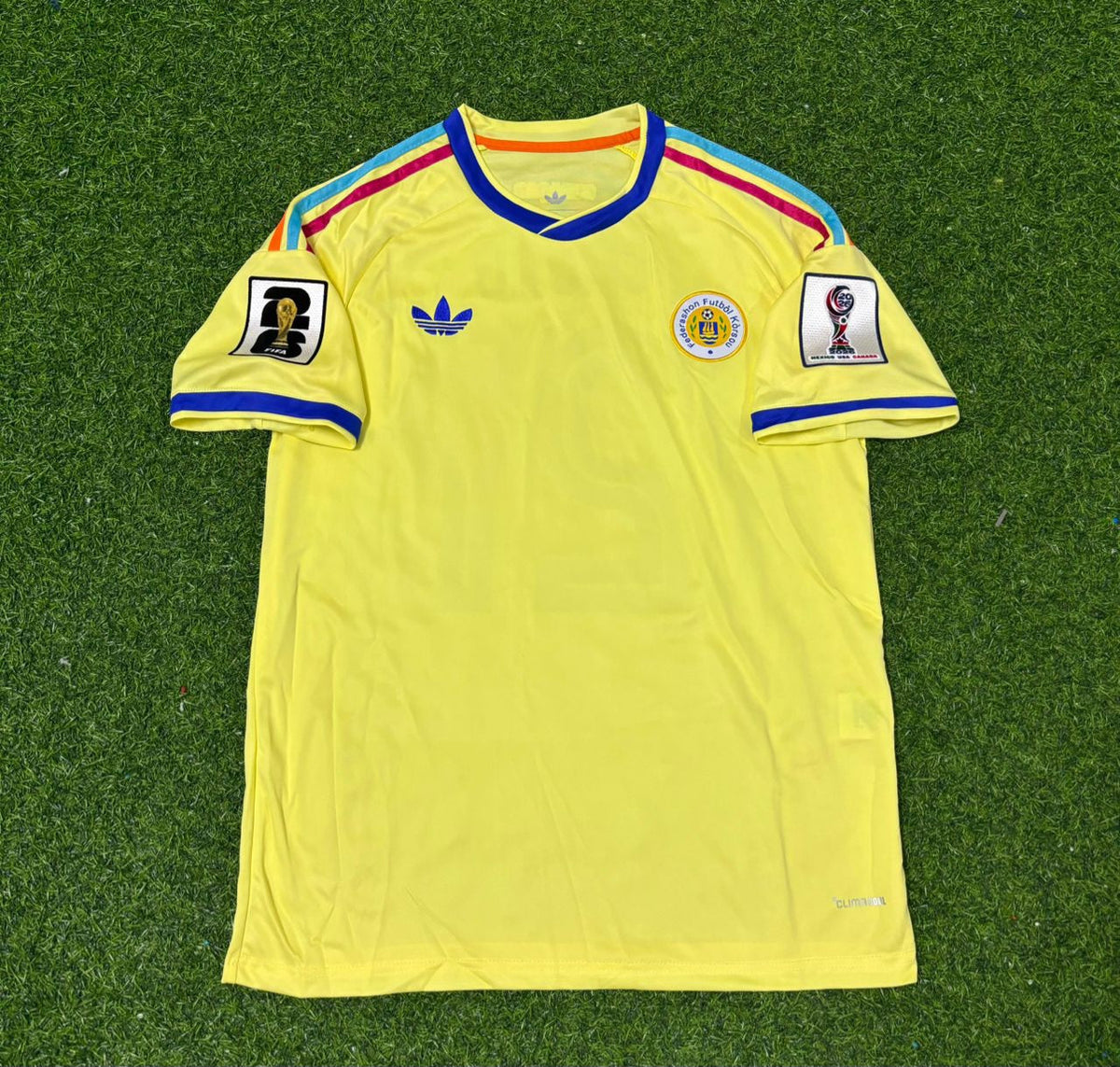 Leandro Bacuna Curaçao 2026 World Cup Football Jersey – Front View