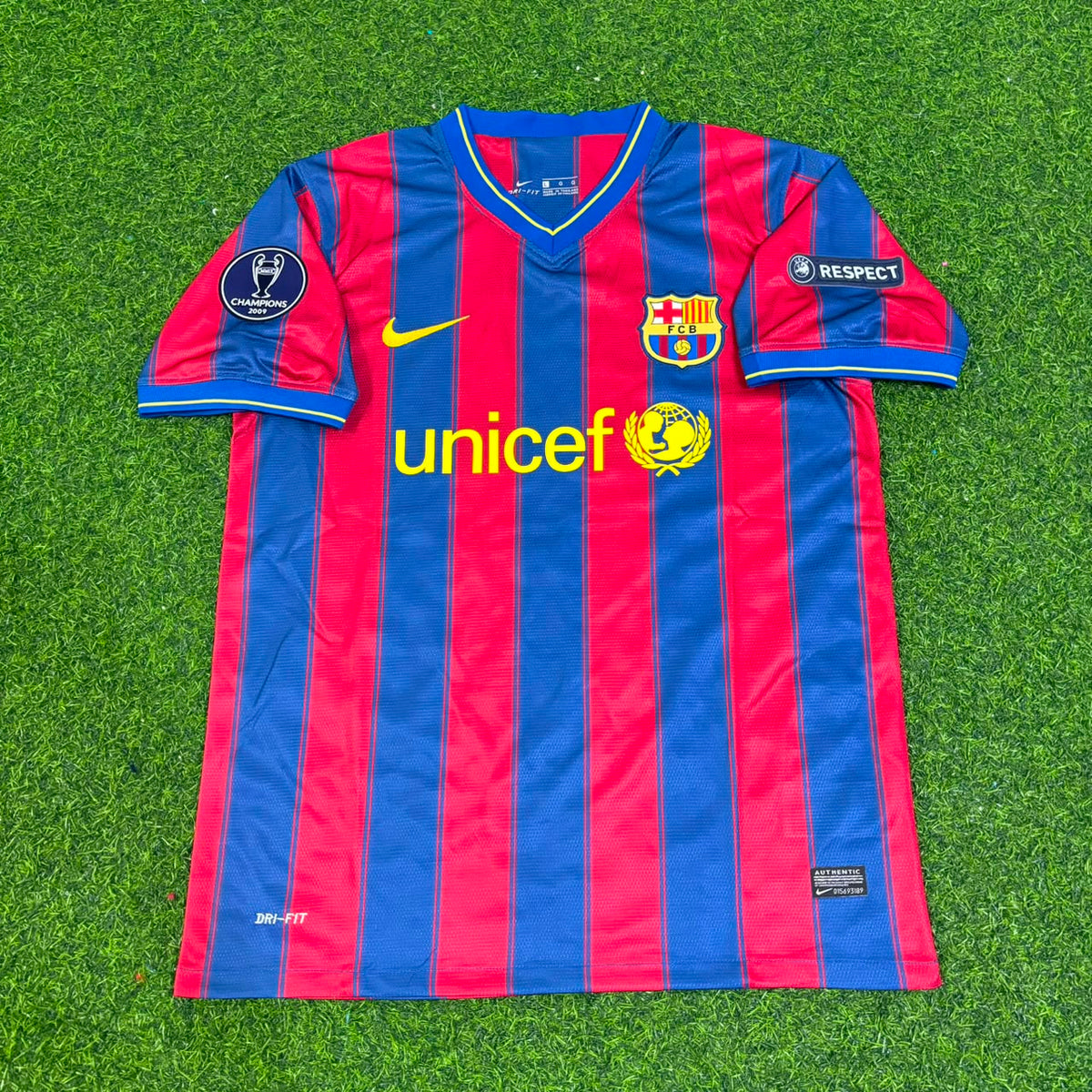 Dani Alves Barcelona Retro Jersey – Front View