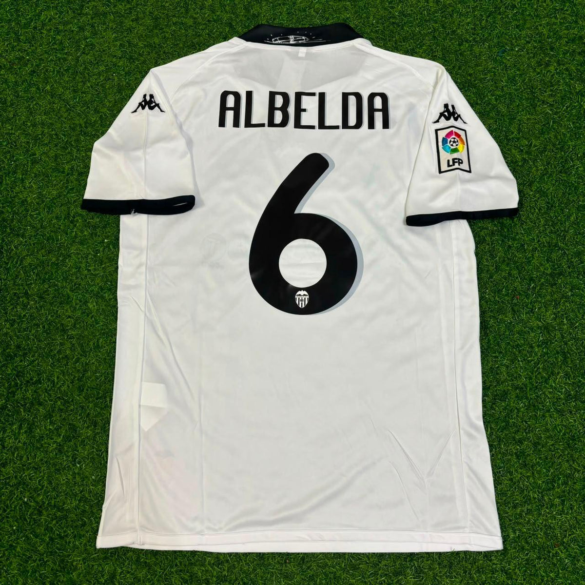 Valencia White Retro Football Jersey – David Albelda #6 – Back View